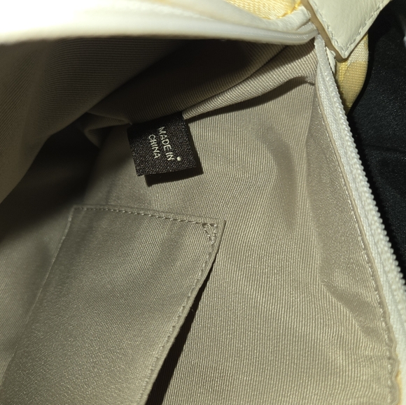 Coach Y2k Hampton Baggette Yellow and Cream Wristlet Set - Picture 6 of 9